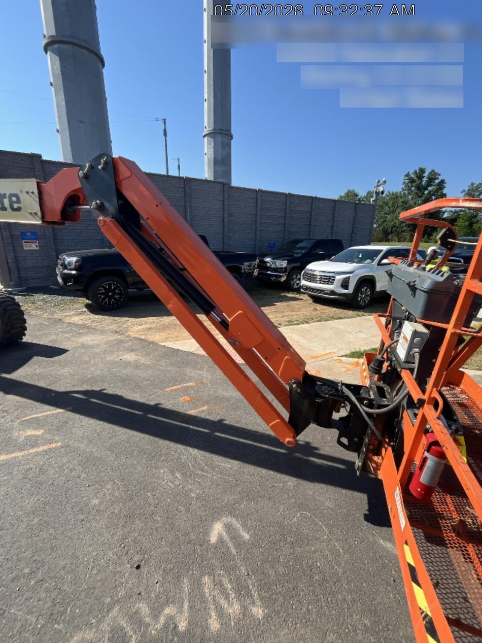 2023 JLG 460SJ