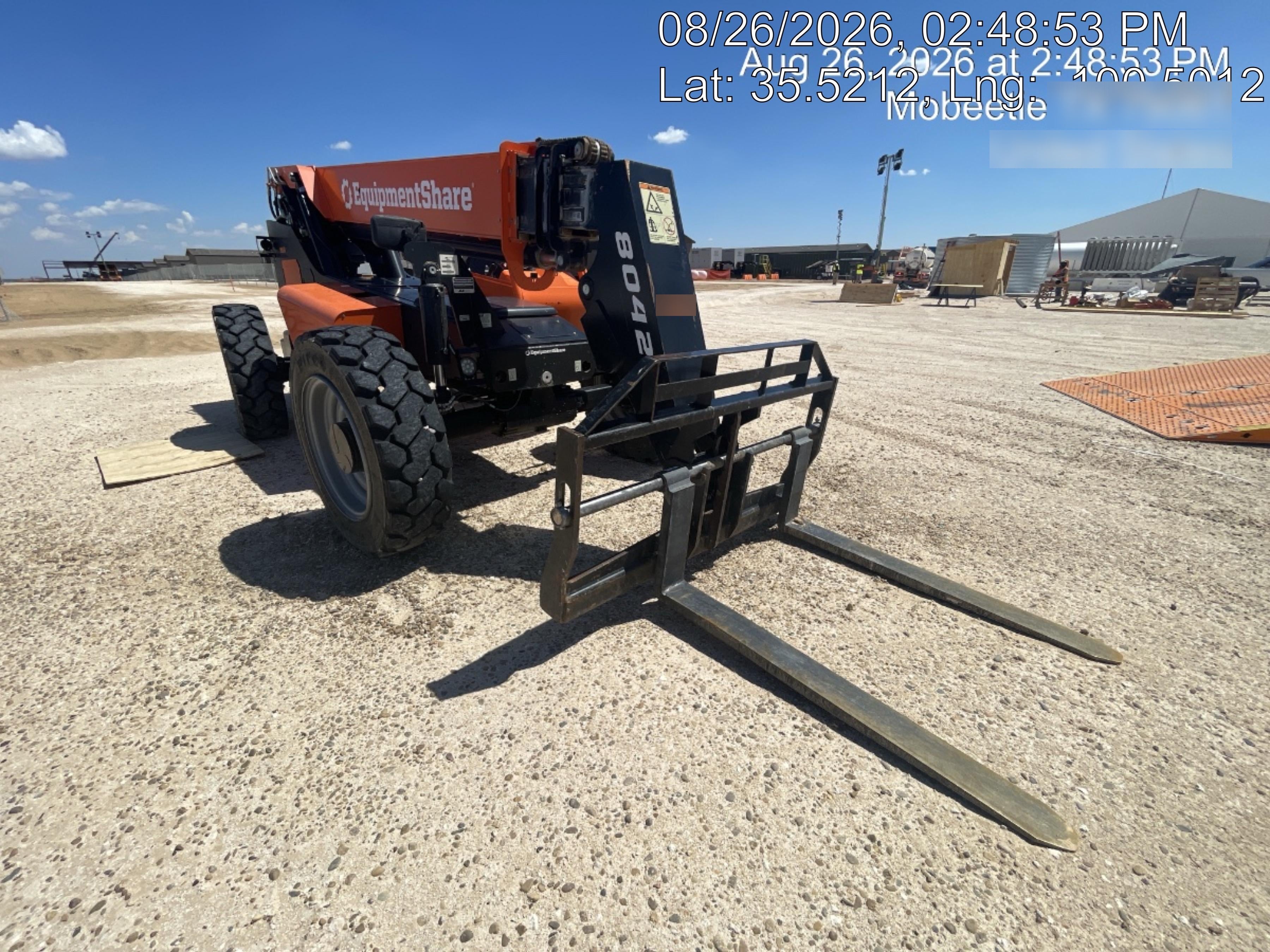 2023 SKYTRAK 8042