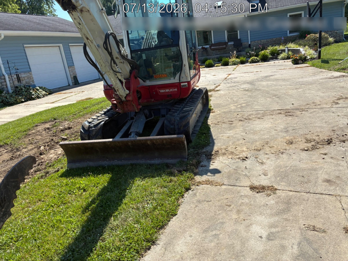 2022 TAKEUCHI TB250-2CR