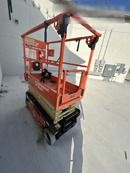 2025 JLG ES1932