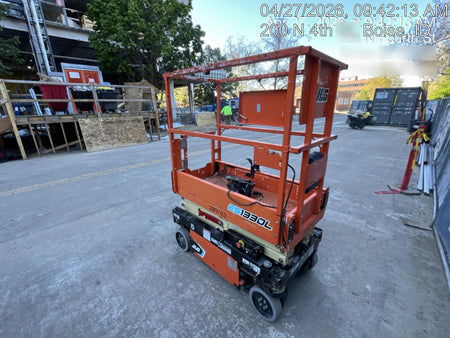 2022 JLG ES1330L
