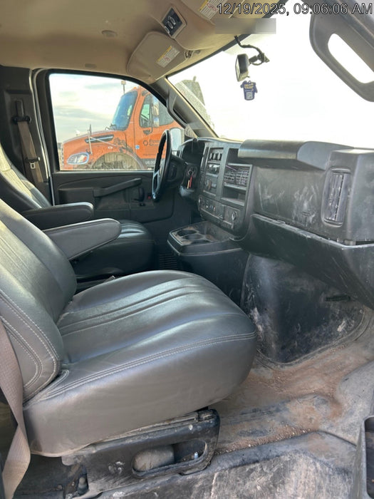 2023 CHEVROLET Express Van - Rental