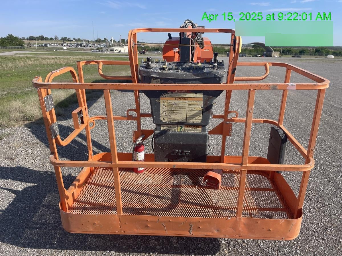 2019 JLG 860SJ