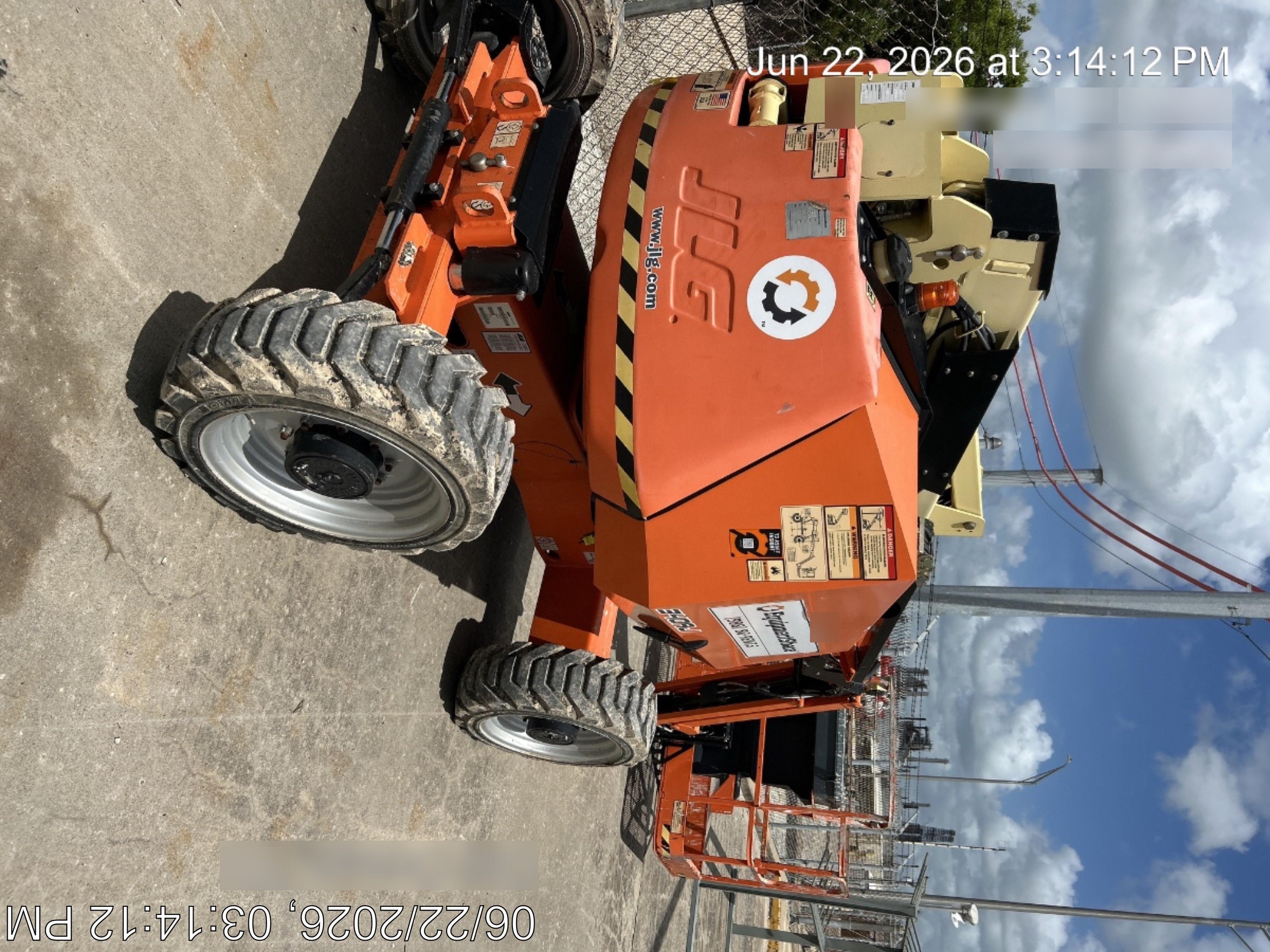 2022 JLG 340AJ