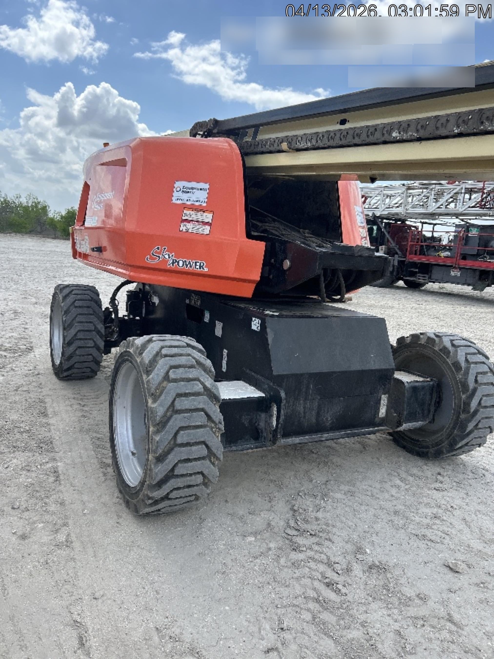 2023 JLG 660SJ