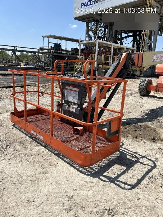 2019 JLG 660SJ