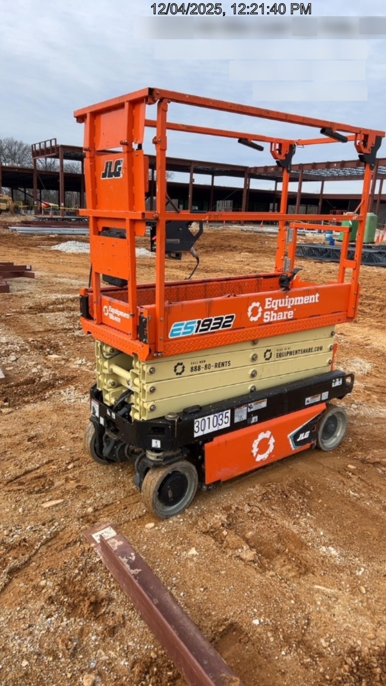 2023 JLG ES1932