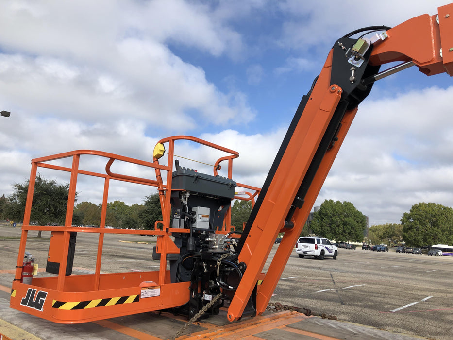 2020 JLG 660SJ