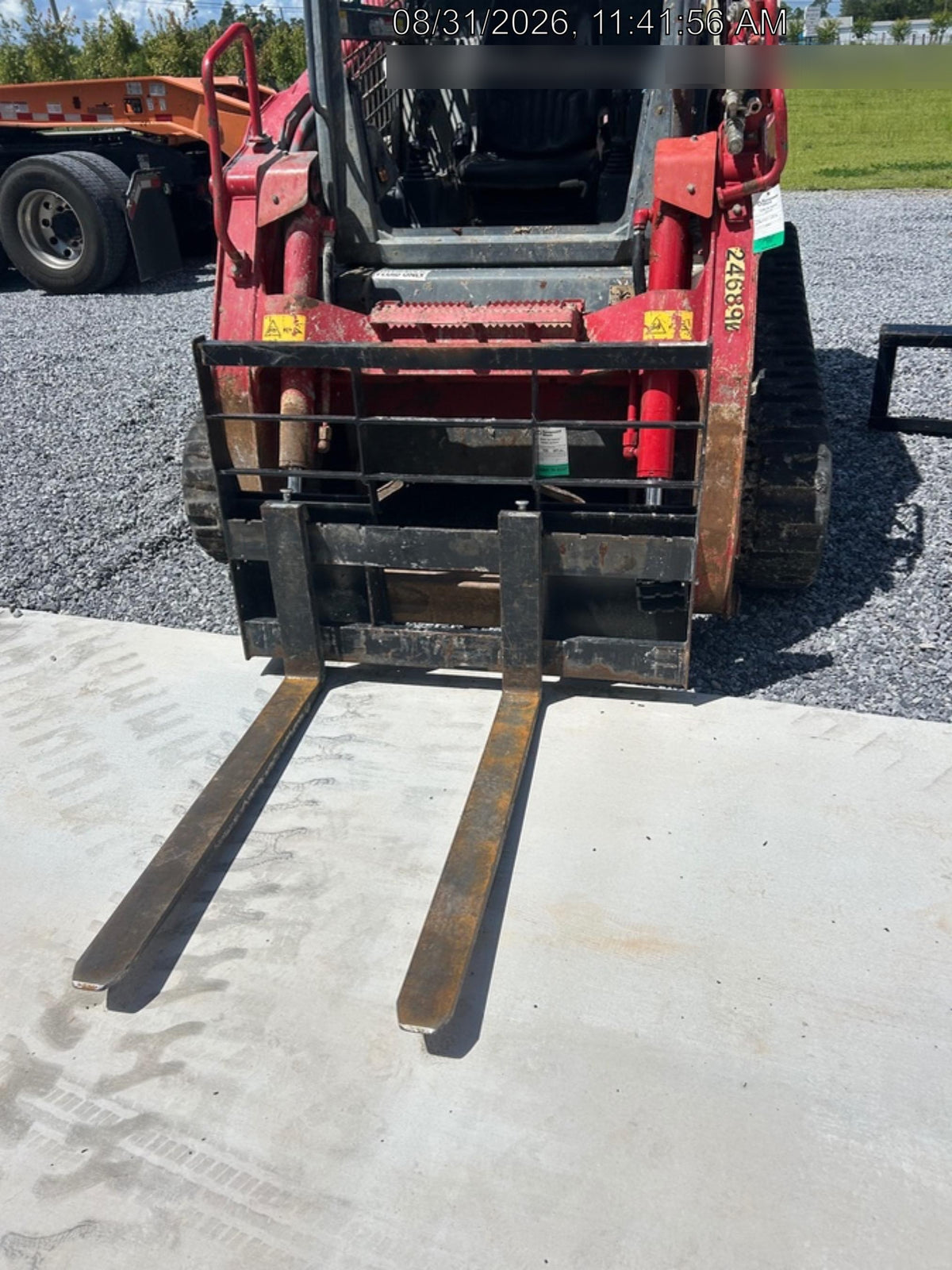 2025 ARROW MATERIAL HANDLING 60" Pallet Forks - Arrow