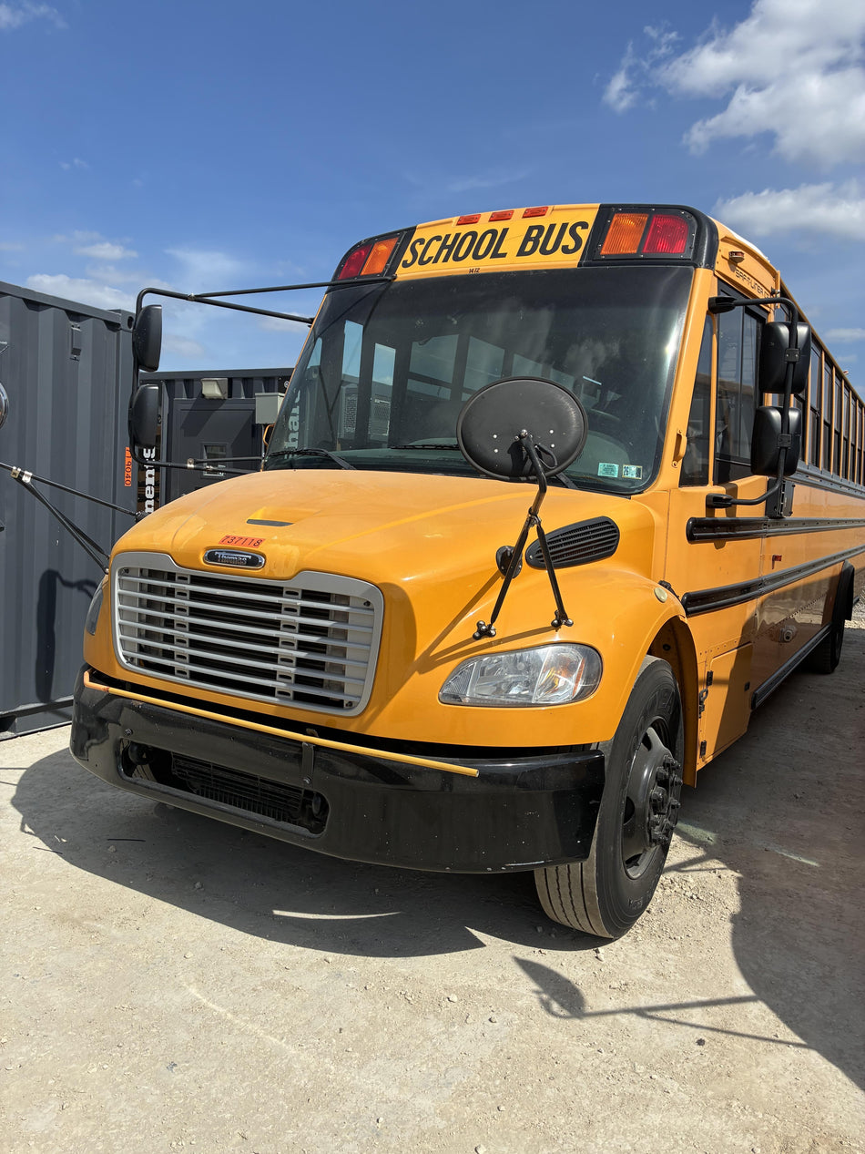 2014 FREIGHTLINER Thomas 72 Passenger Bus