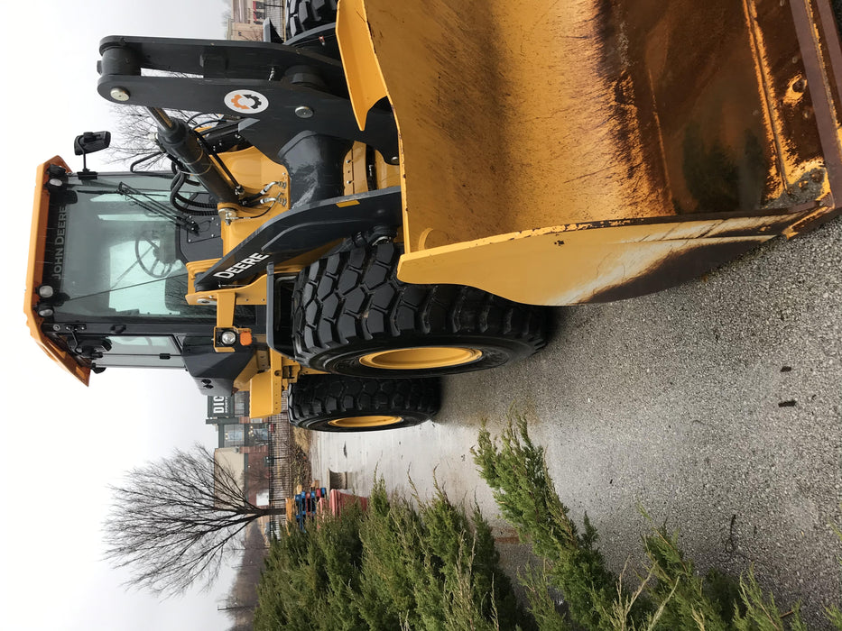 2019 John Deere 524L Cab/Heat/AIR, 3rd Function Hydraulics, Hydraulic JRB QC 2.75 Yd. Bucket, 60" Carriage/72" Forks