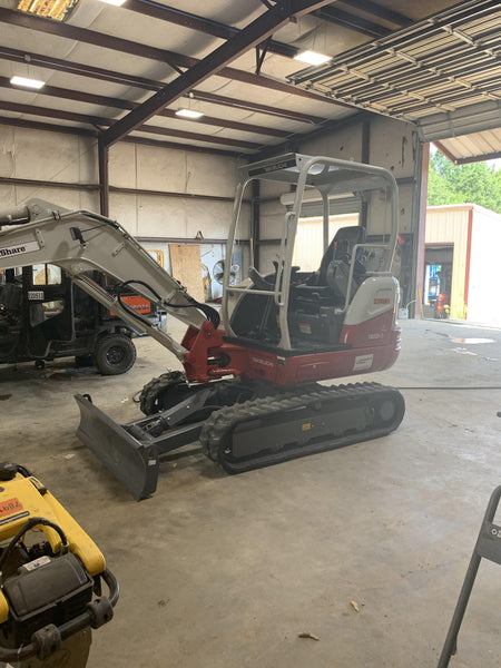 2022 TAKEUCHI TB235-2R