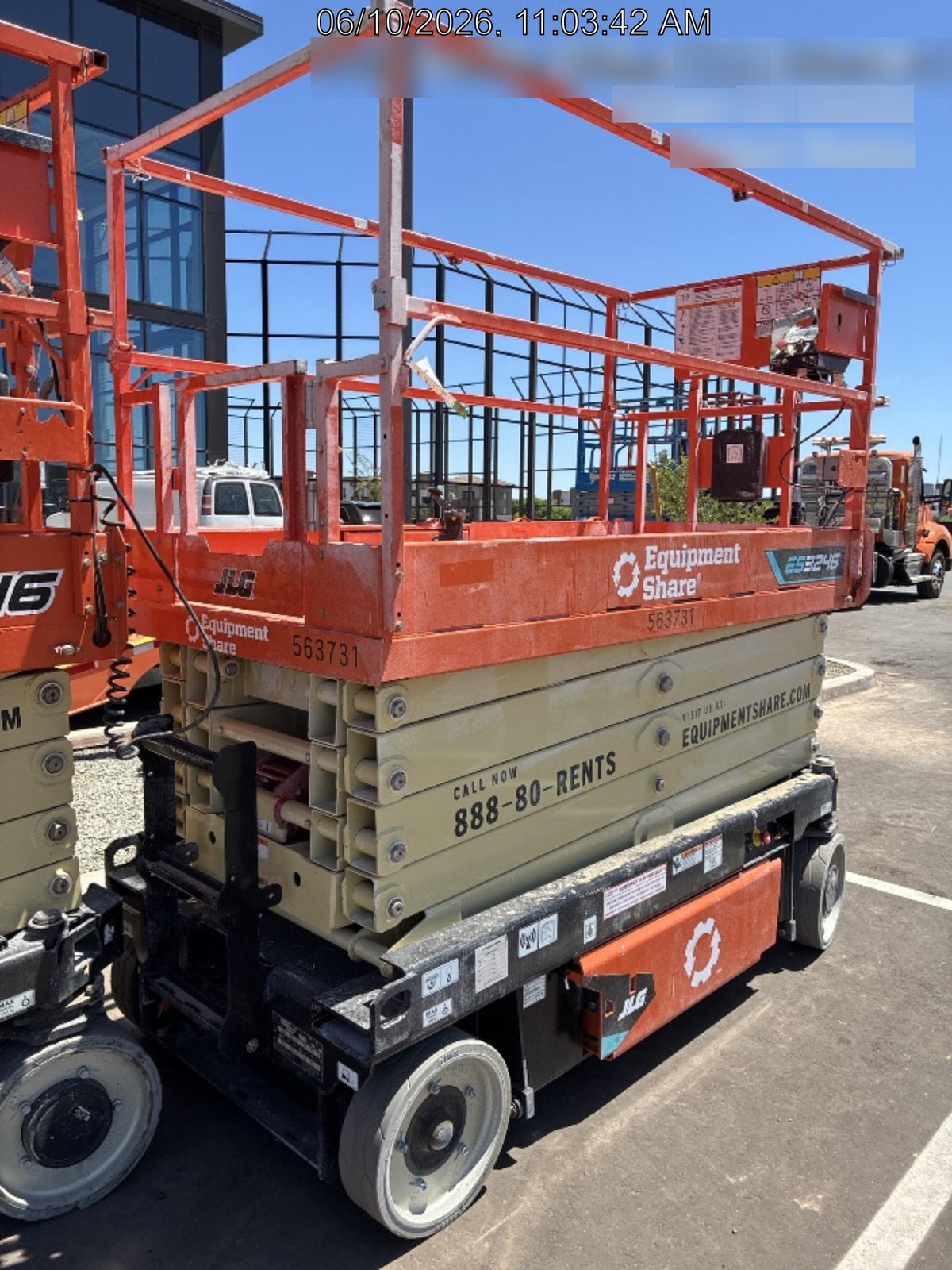 2025 JLG ES3246