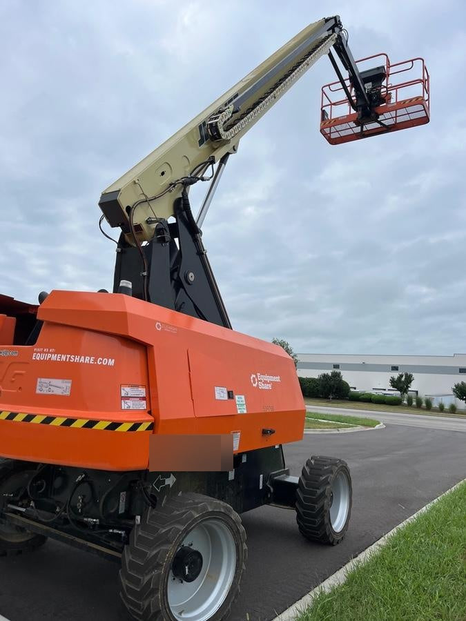 2025 JLG 660SJ