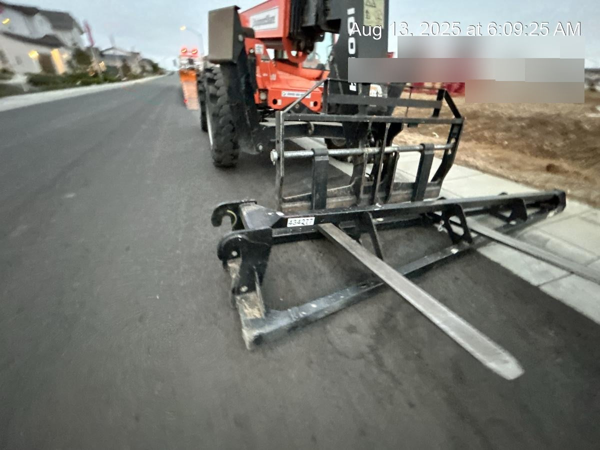 2024 JLG 1001275853