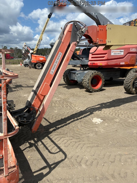 2019 JLG 660SJ