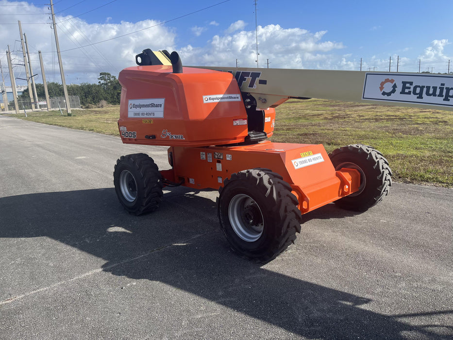 2021 JLG 400S