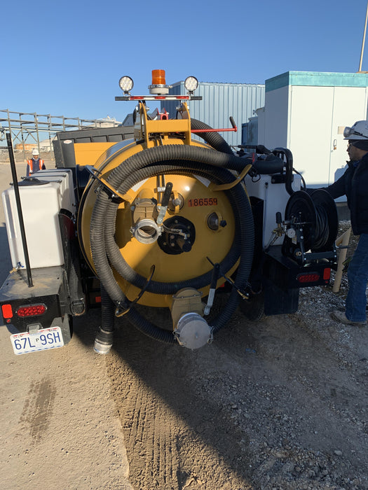 2021 VAC-TRON LP573XDT