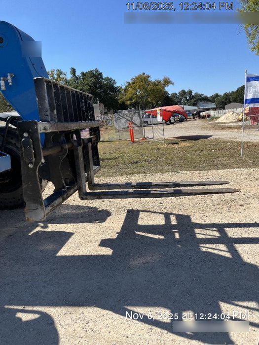2018 Genie GTH-844 Genie GTH-844 w/ROPS, Work Lights, Solid Tires, RH Cab Mesh, Beacon, 60" Carriage and Forks