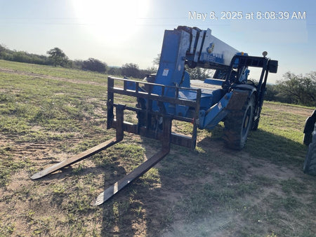 2017 Genie GTH-1056 Genie GTH1056, Solid Tires, 60" carriage, Light Kit, Open ROPS