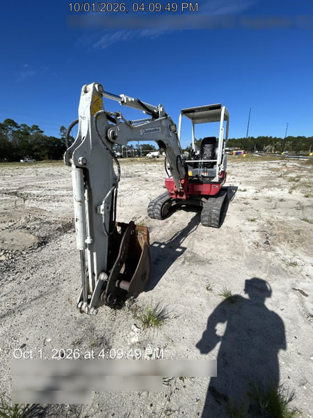2022 TAKEUCHI TB235-2R