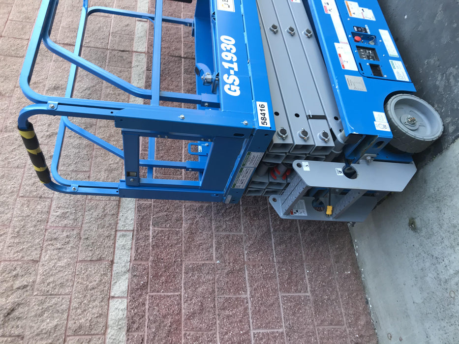 2019 Genie GS-1930 Half Height Swing Gate, 800W Inverter