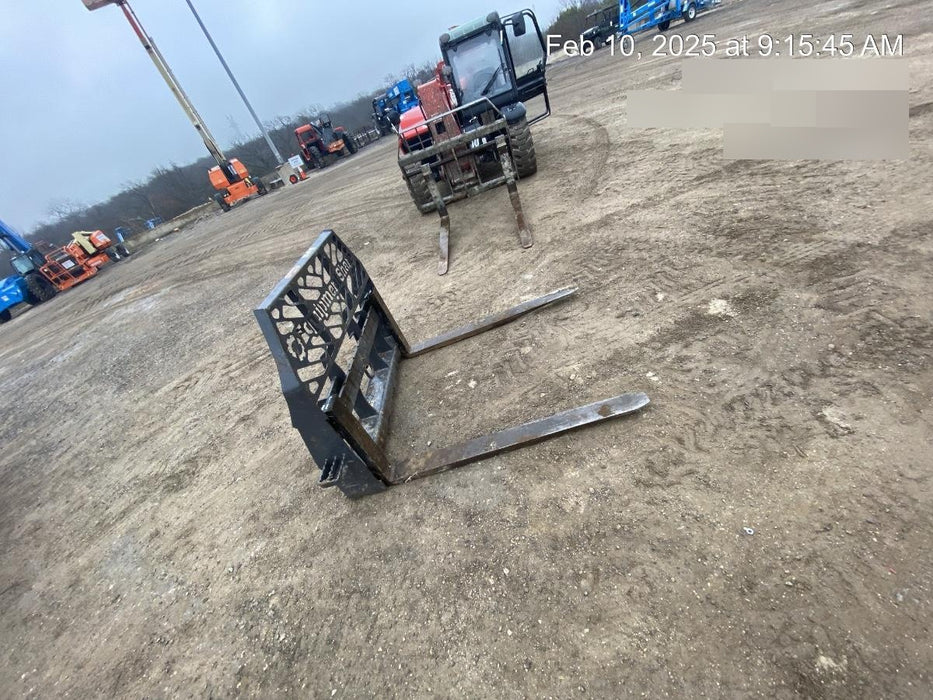 2022 PALADIN 48" Pallet Forks - Paladin