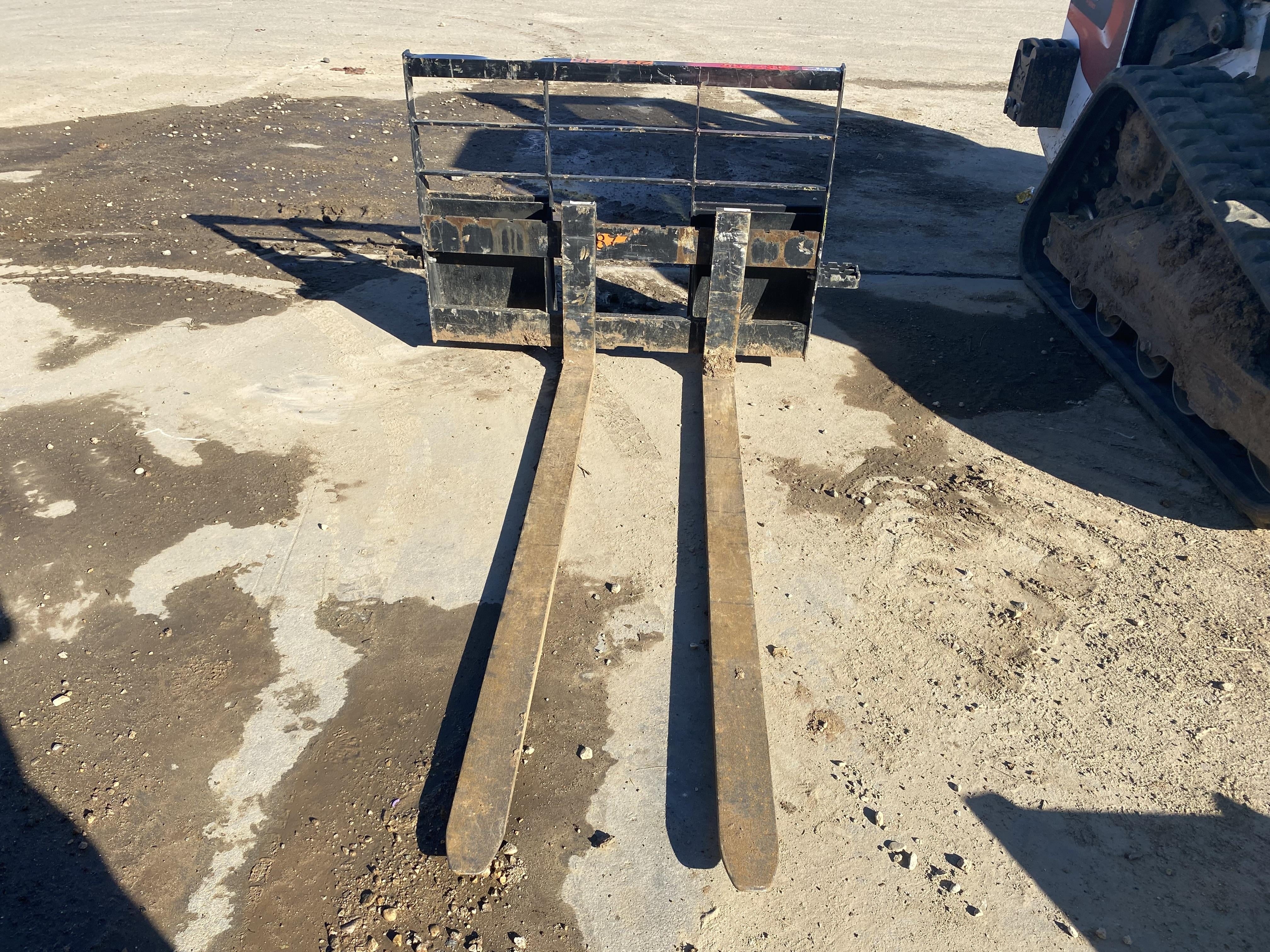 2023 ARROW MATERIAL HANDLING F5100CB