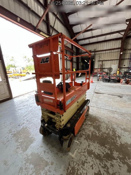 2022 JLG ES1932