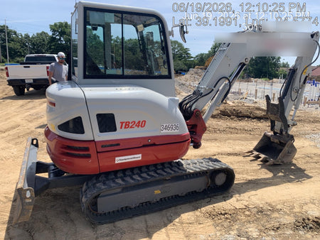 2023 TAKEUCHI TB240-CR