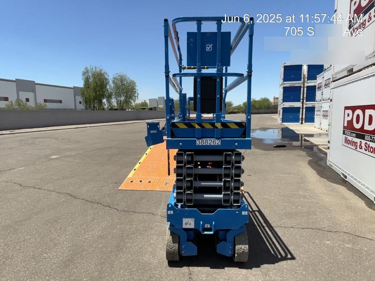 2024 GENIE GS-3232