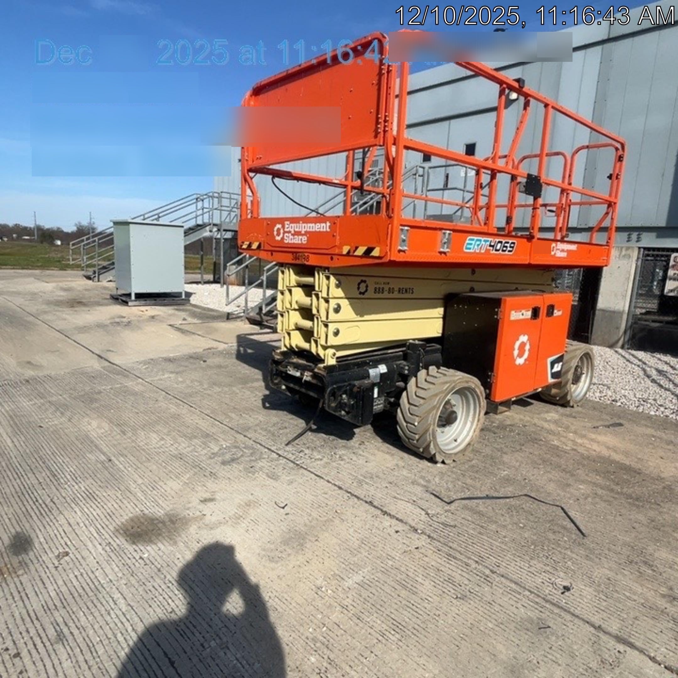 2023 JLG ERT4069