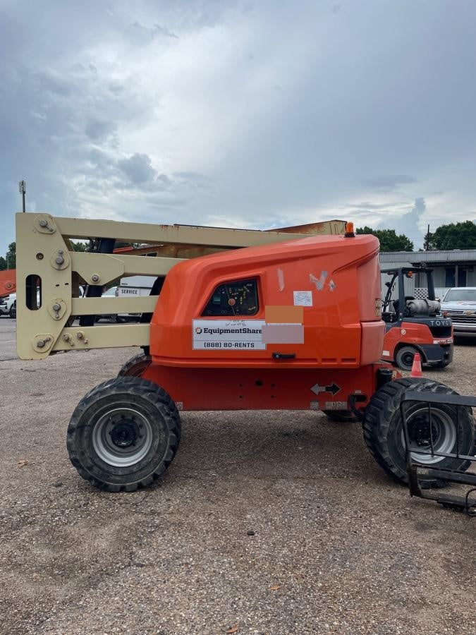 2019 JLG 450AJ