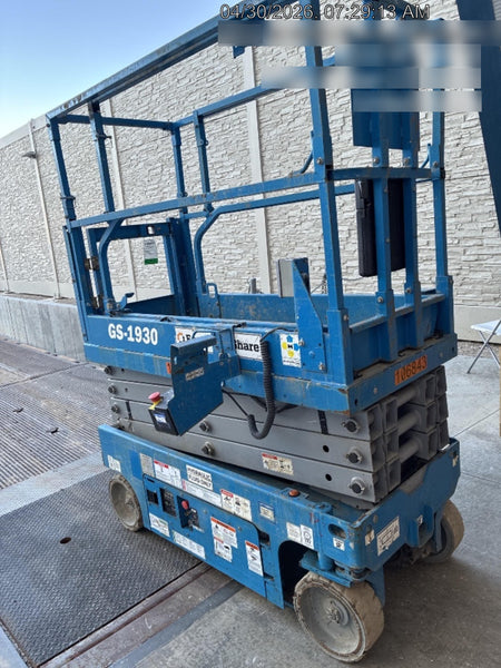 2020 Genie GS-1930 Solid Non Marking Tires, Beacon, Folding rails with half height swing gate, 800W Inverter