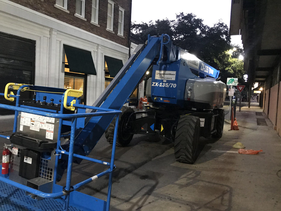 2020 GENIE ZX-135/70