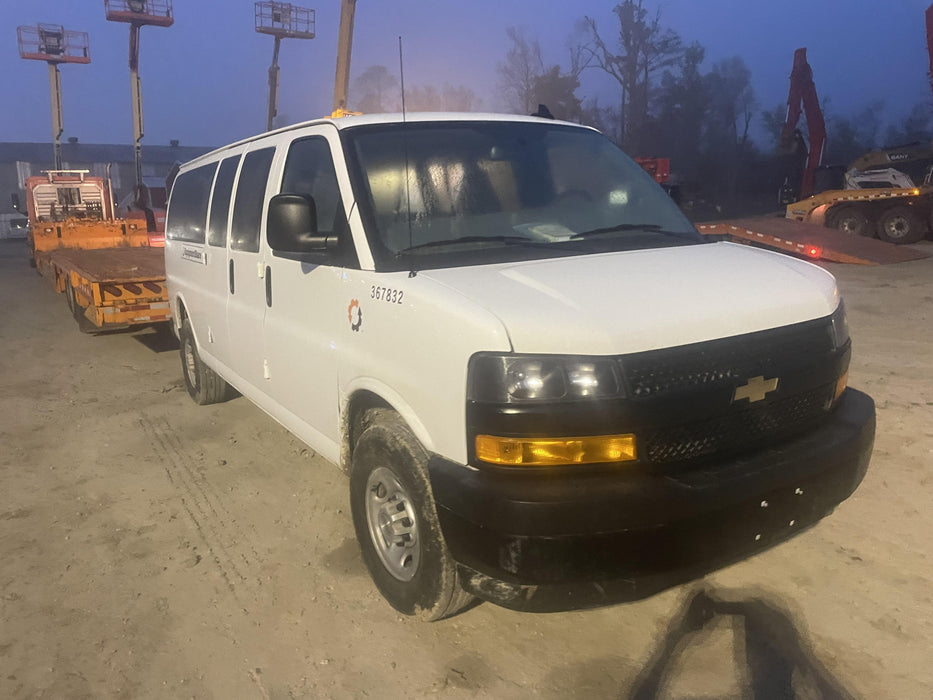 2023 CHEVROLET Express Van - Rental