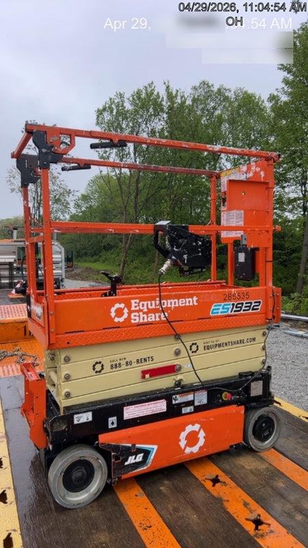 2022 JLG ES1932