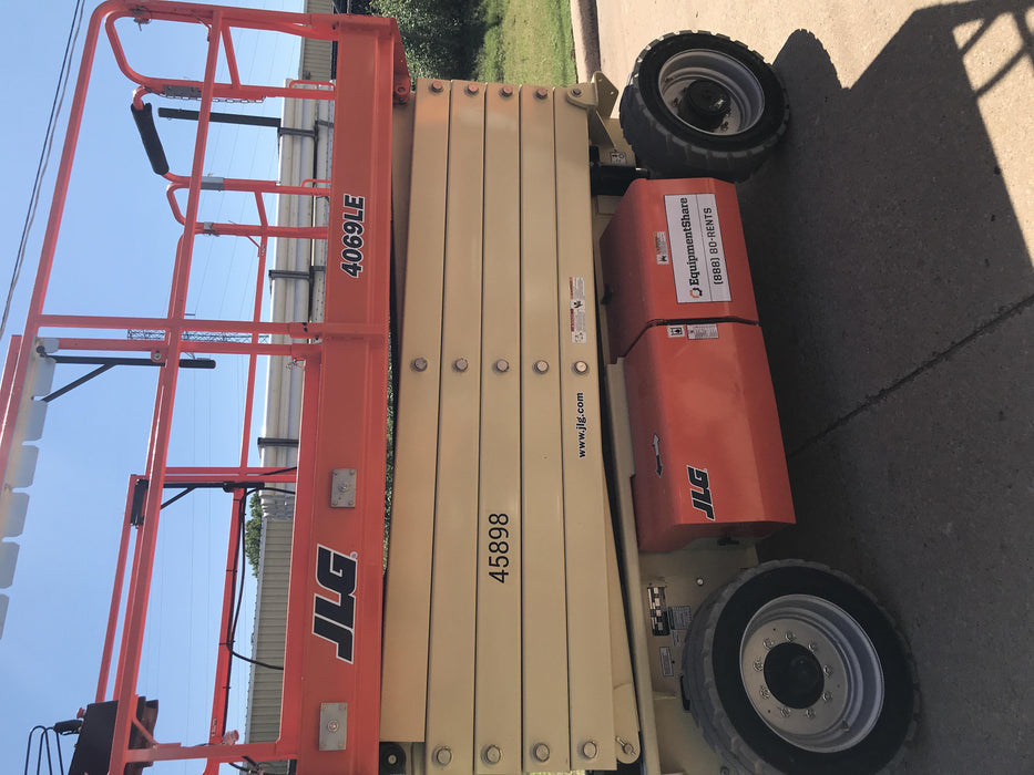 2019 JLG 4069LE