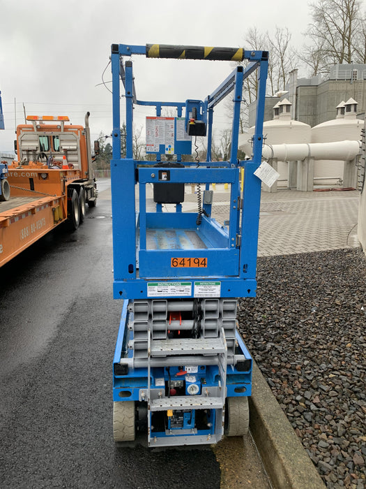 2020 Genie GS-1930 Solid Non Marking Tires, Beacon, Folding rails with half height swing gate, 800W Inverter