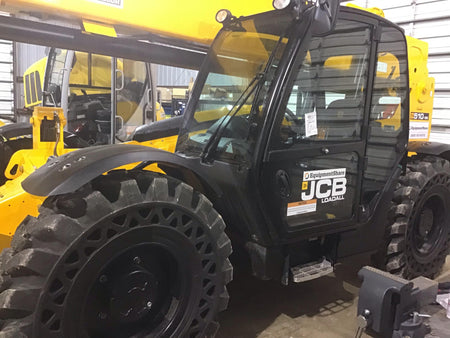 2018 JCB 510-56 JCB 510-56 Telehandler 74 HP w/CAB/HVAC, Beacon, Worklights, Aux Hydraulics, Solid Tires, 60" Carriage/Forks