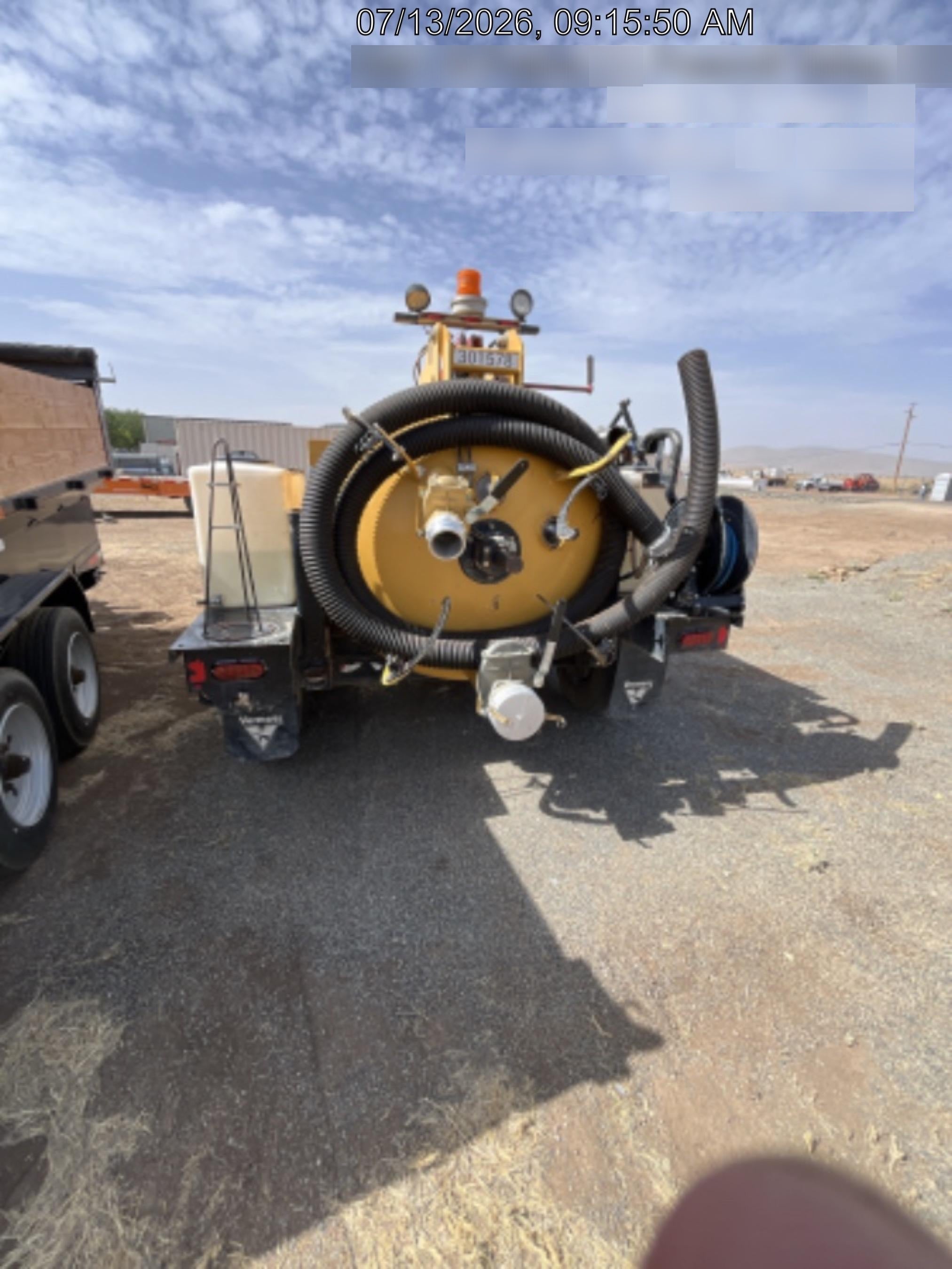 2023 VAC-TRON LP573XDT