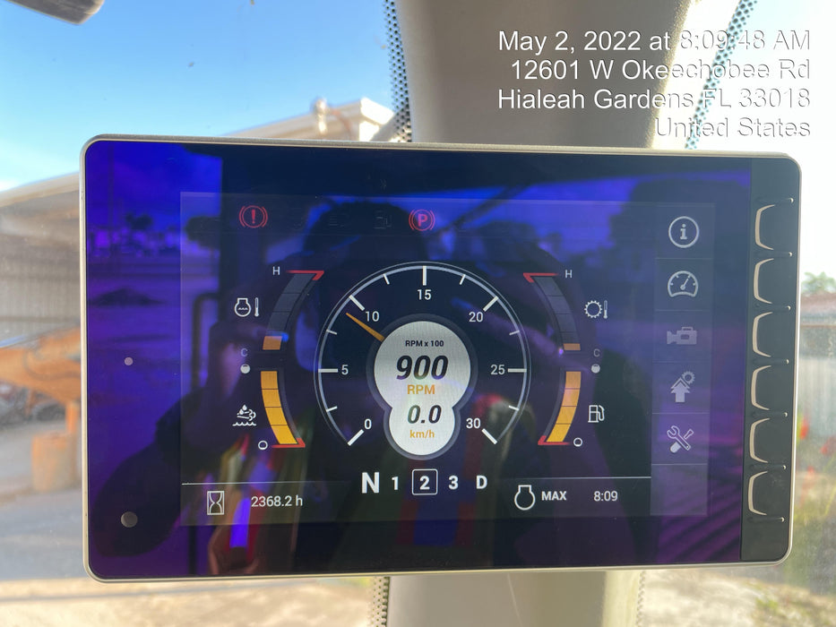 2018 Case 821G CLOSED CAB, JRB 418 STYLE HYD COUPLER