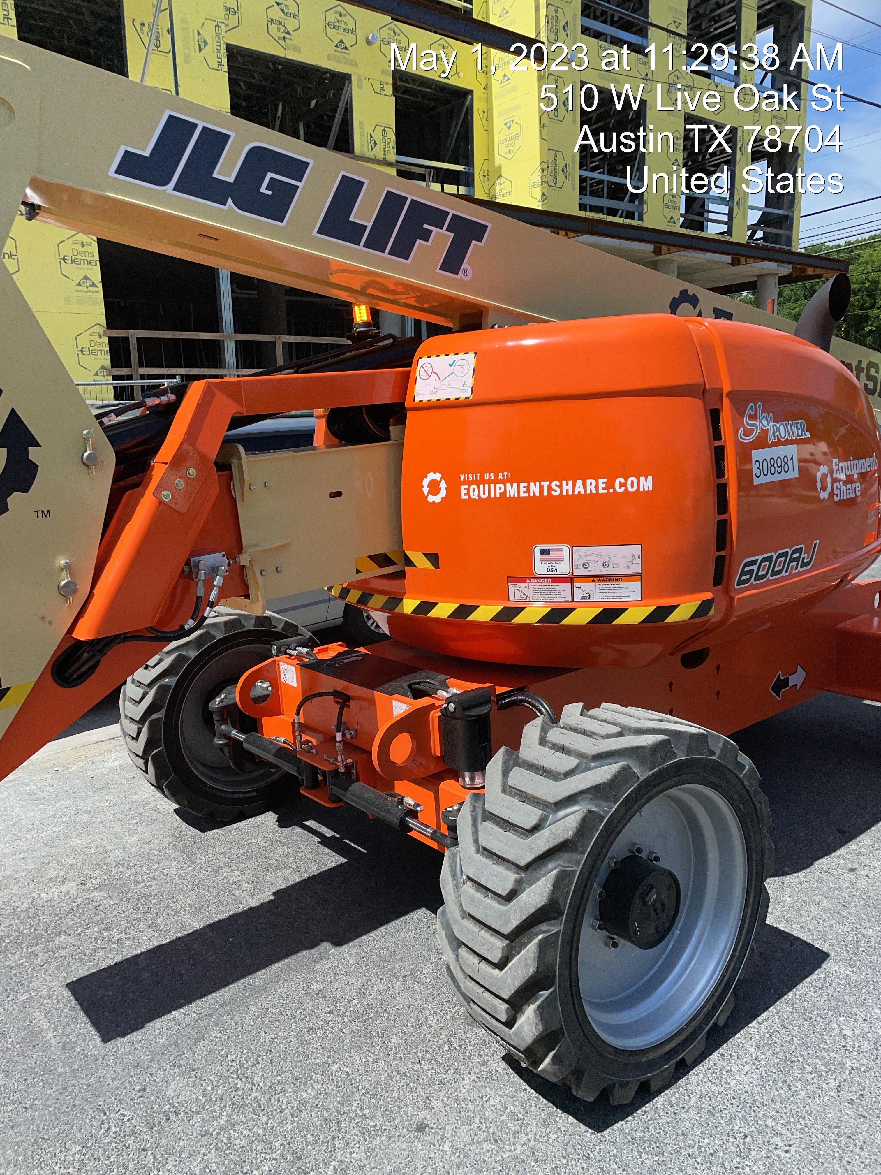 2023 JLG 600AJ