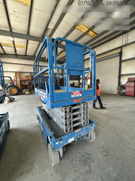 2017 GENIE GS-3246