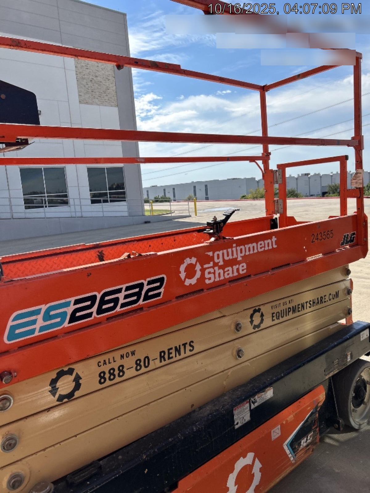 2022 JLG ES2632
