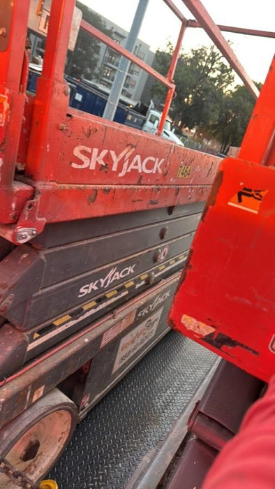 2018 Skyjack SJIII-3226 Skyjack SJIII3226 Scissor Lift w/Trojan Batteries