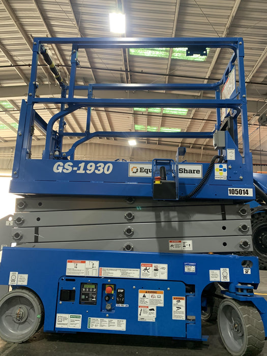 2020 Genie GS-1930 Solid Non Marking Tires, Beacon, Folding rails with half height swing gate, 800W Inverter