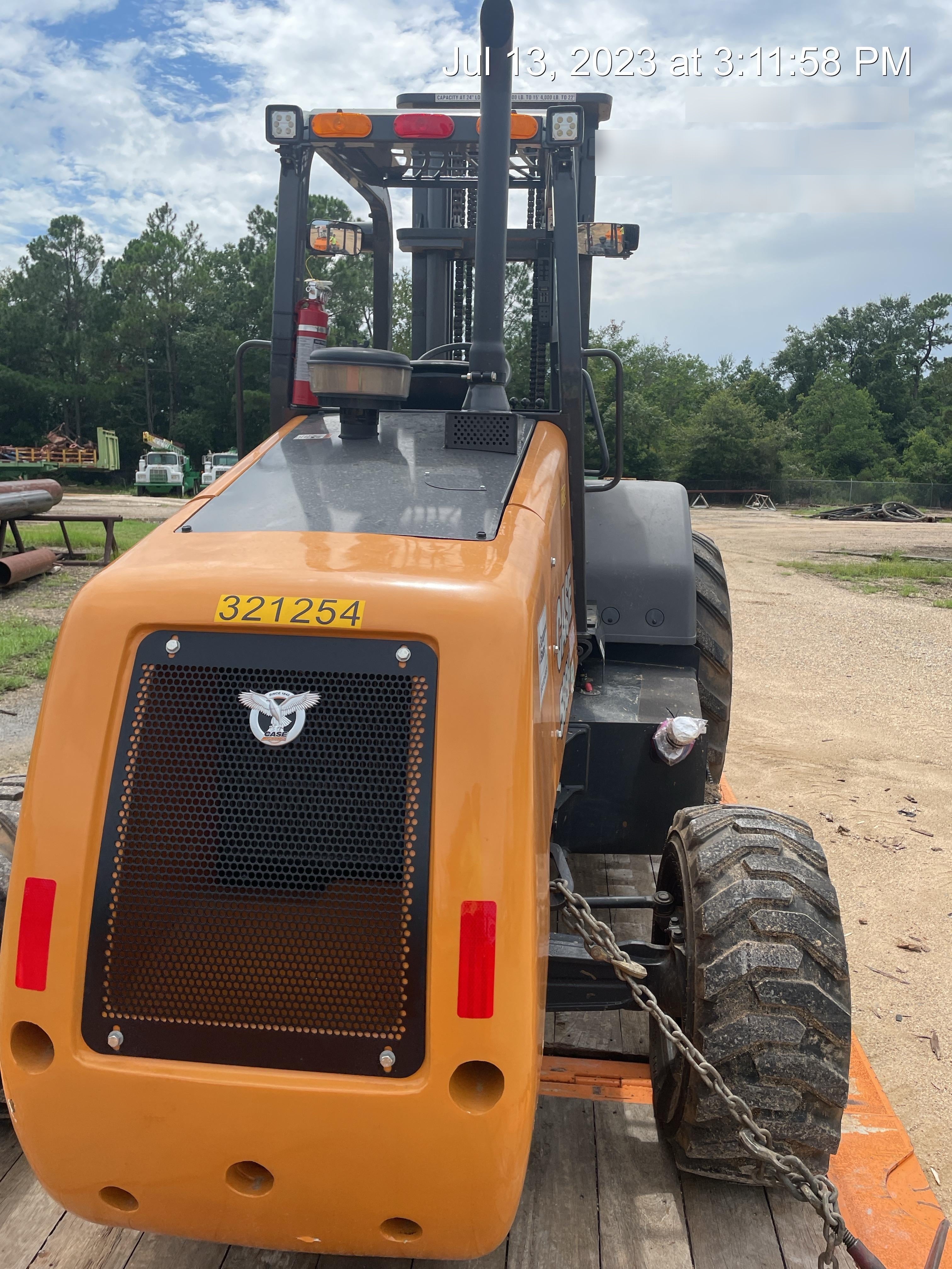 2023 CASE 588H