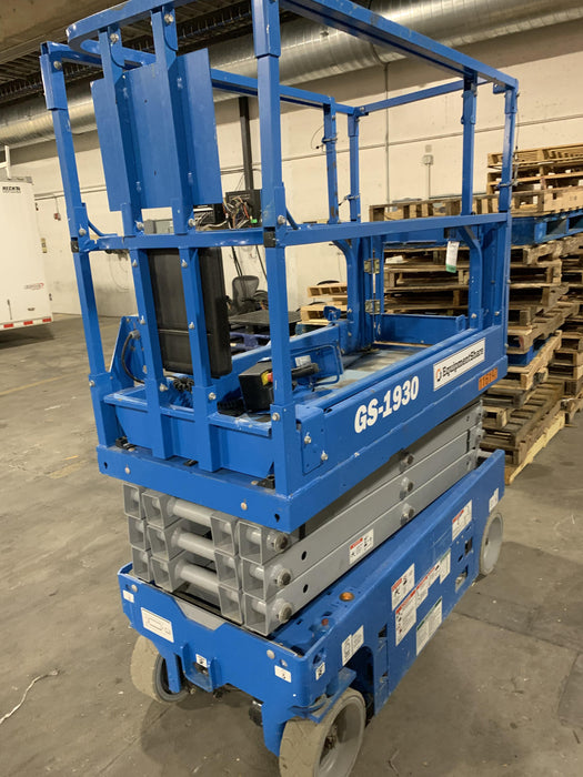 2020 Genie GS-1930 Solid Non Marking Tires, Beacon, Folding rails with half height swing gate