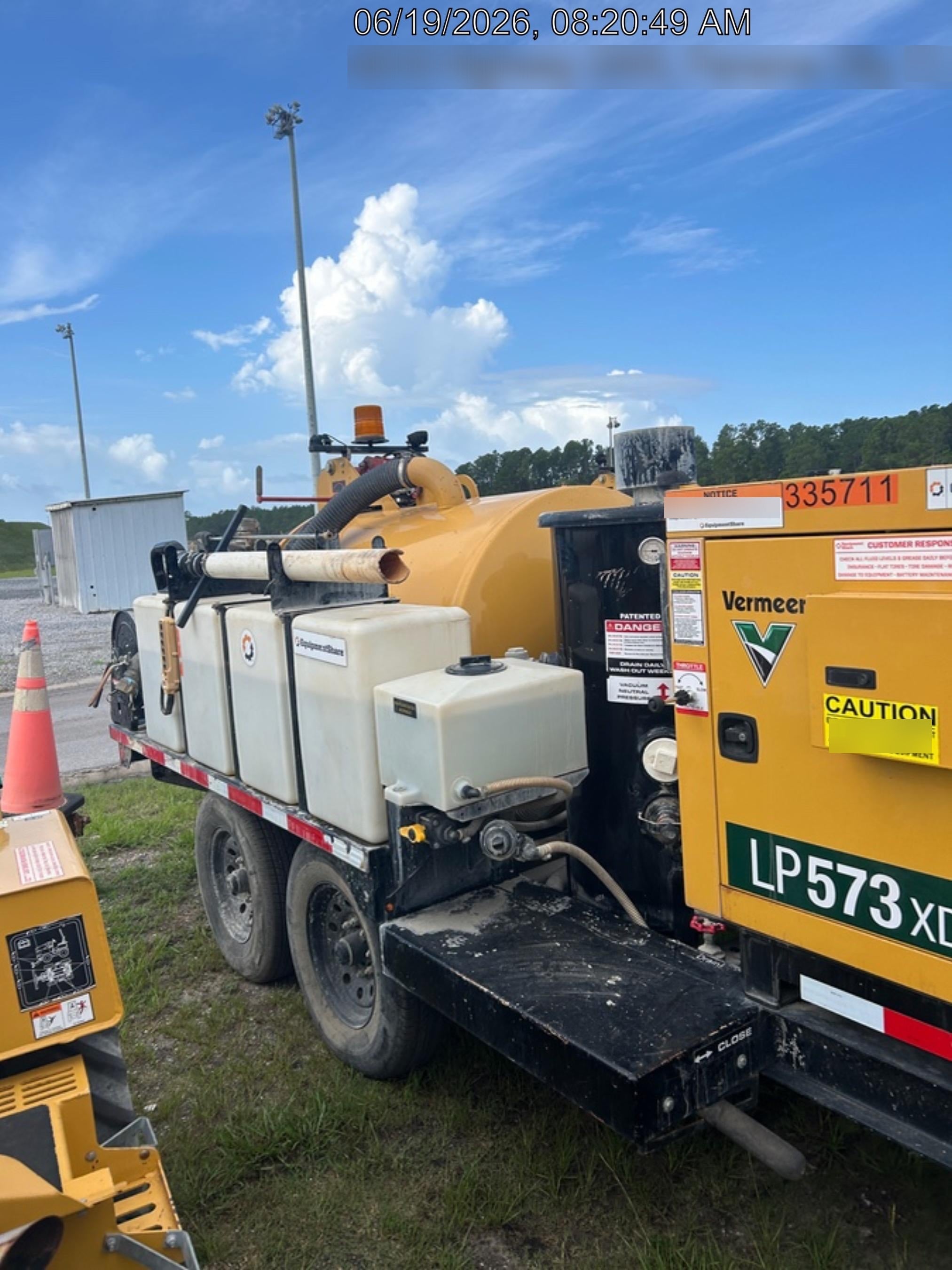 2023 Vac-Tron LP573XDT T4 Koehler Diesel Engine, 500 Gallon Debris Tank, x2 100 Gallon Water Tanks